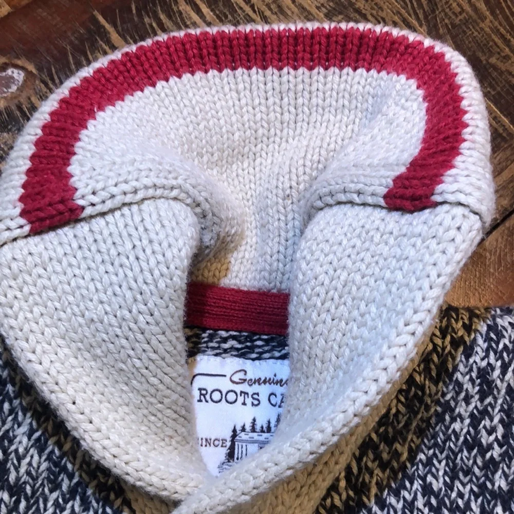 ROOTS button up Cabin Cardigan sweater - Picture 3 of 6